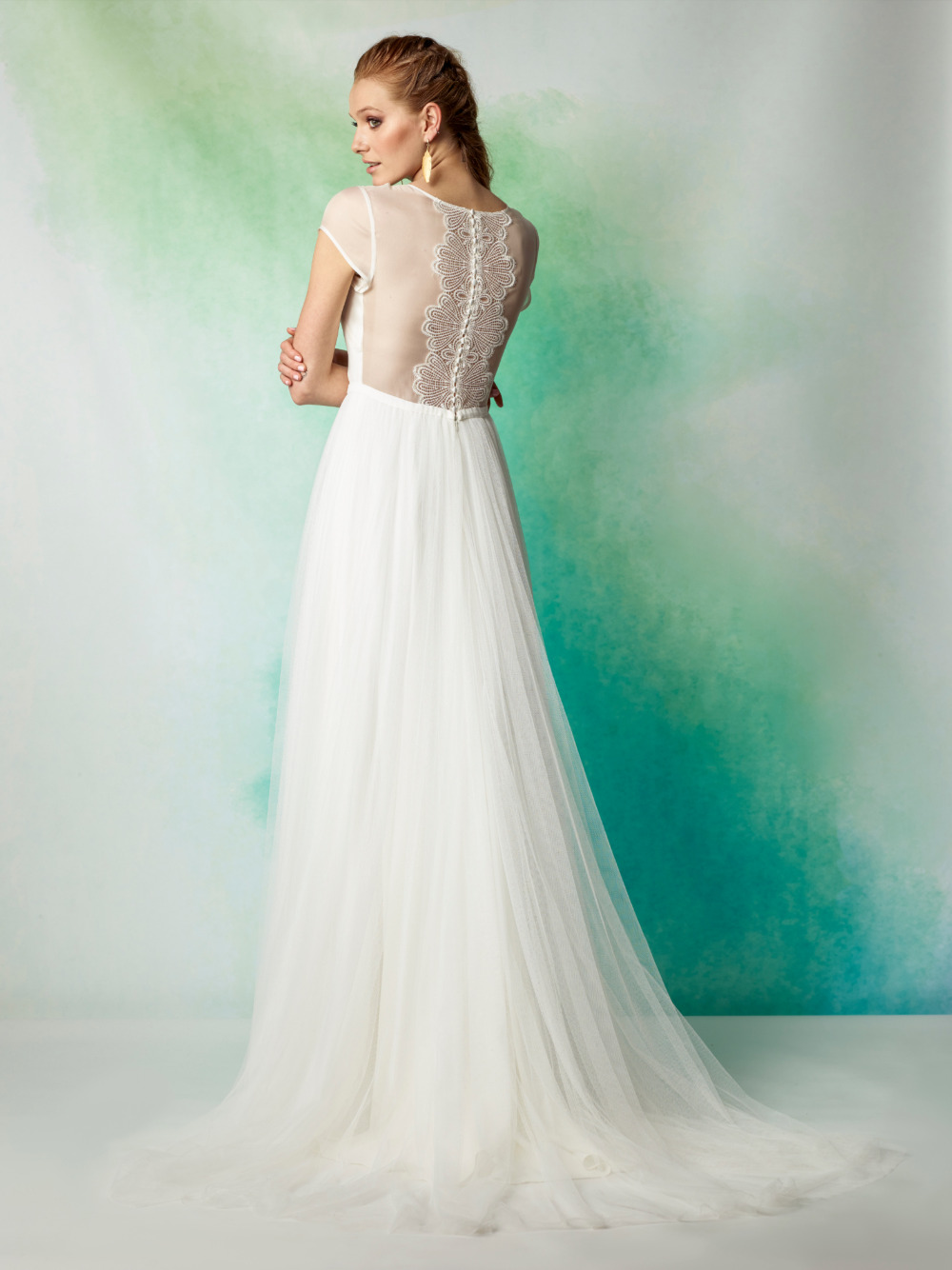bohemian-chic-styling-wedding-dresses
