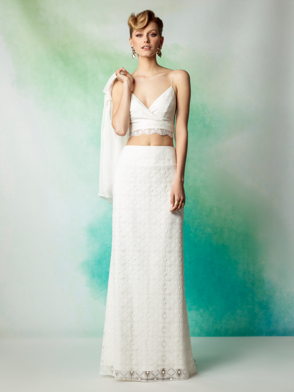 bohemian-chic-styling-wedding-dresses