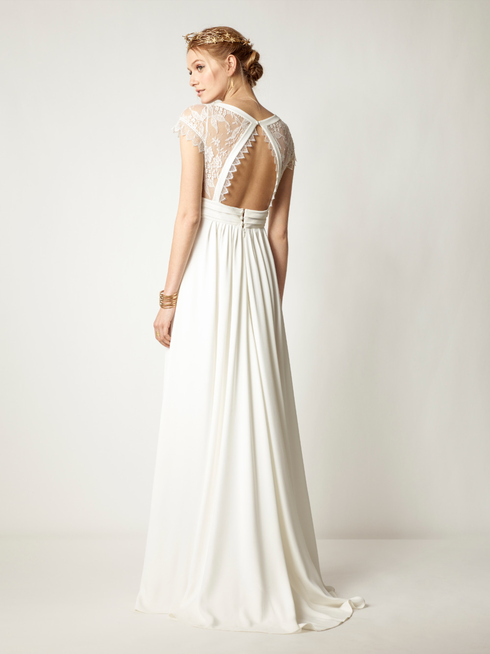 bohemian-chic-styling-wedding-dresses