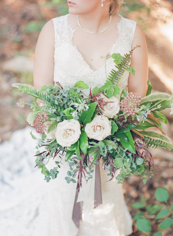 loose and wildflower style wedding bouquet