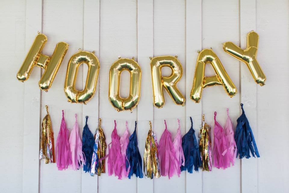 hooray wedding balloons for your photo booth