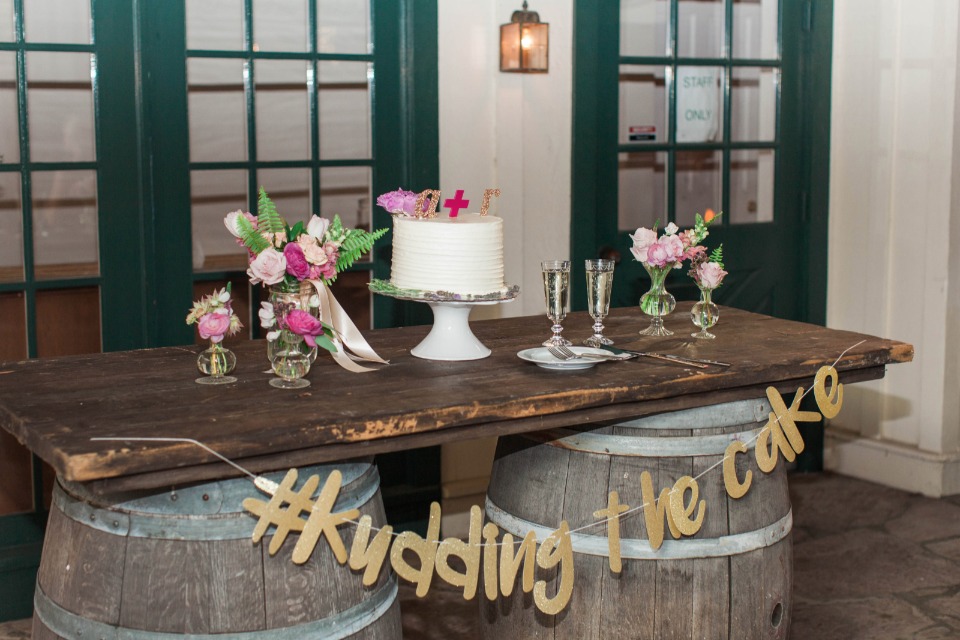 cute rustic chic cake table