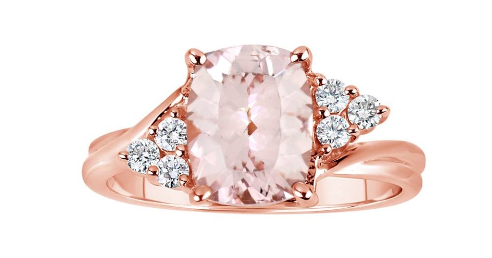 Rose gold ring with morganite and diamonds