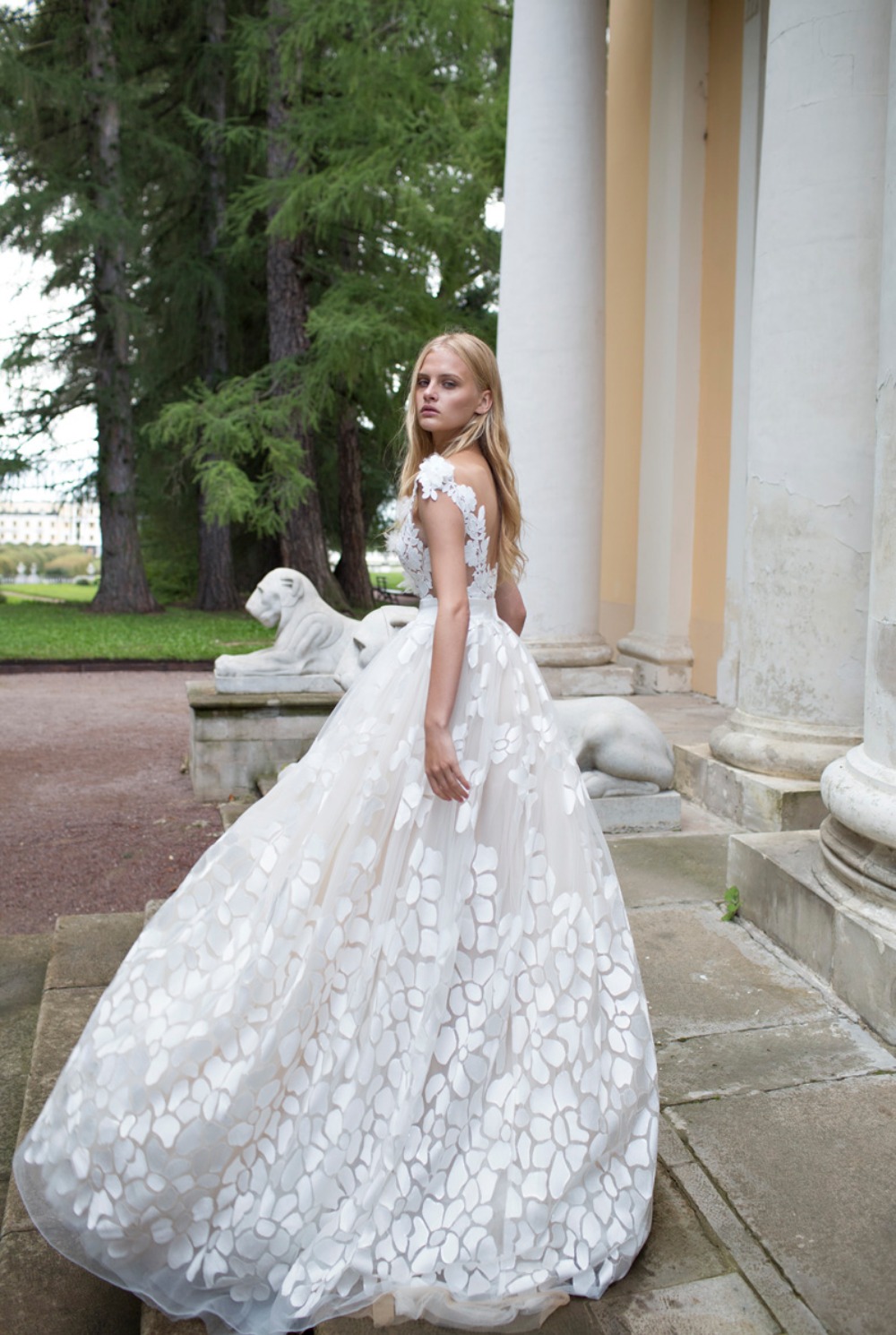 Nurit Hen Fall 2017BridalCollection25