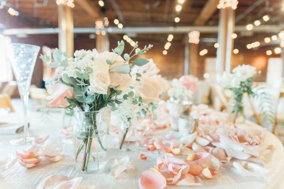 peach and ivory sweetheart table decor
