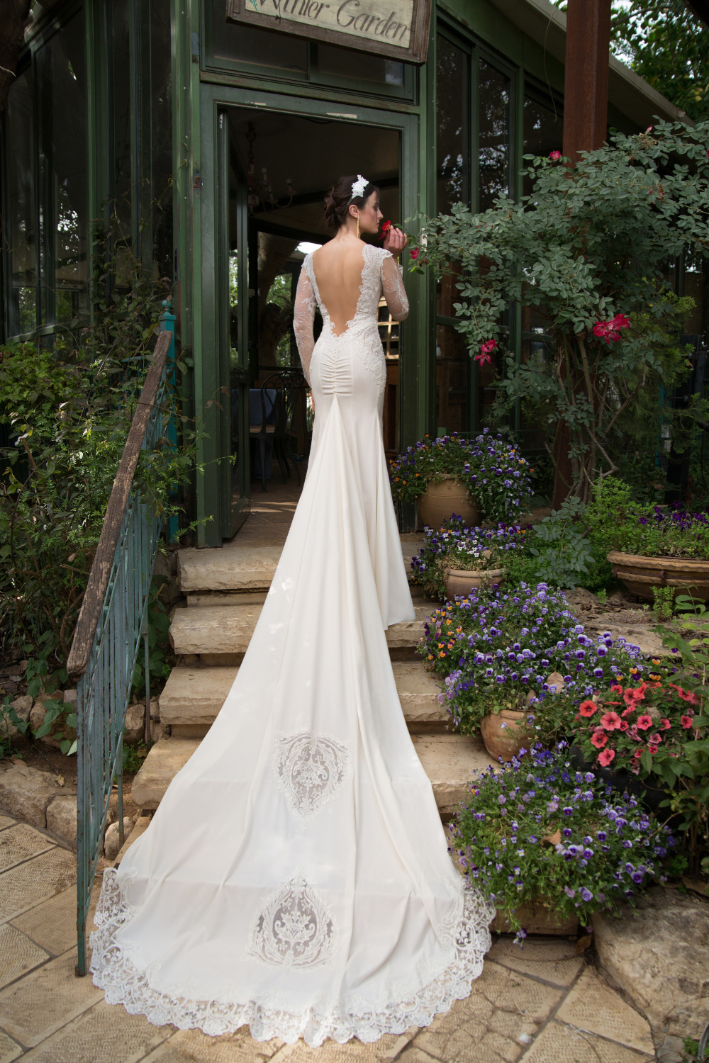 PURE BACK