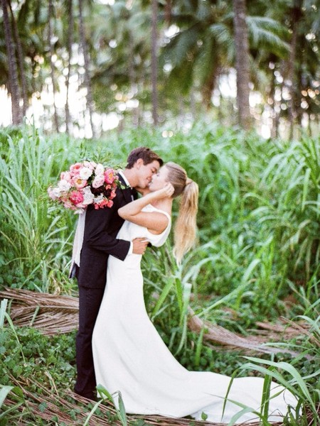 Soft Pink and Tropical Wedding Inspiration