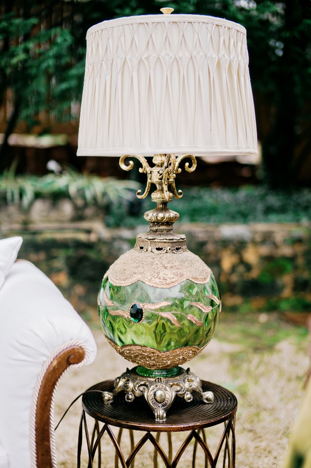 vintage lamp for your wedding lounge