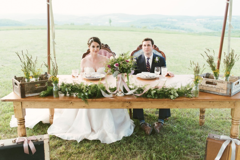 vintage-shabby-chic-farm-wedding-ideas
