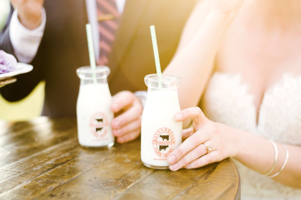 vintage-shabby-chic-farm-wedding-ideas