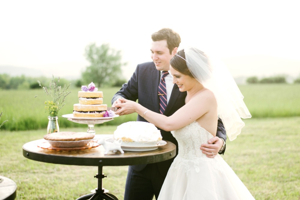 vintage-shabby-chic-farm-wedding-ideas
