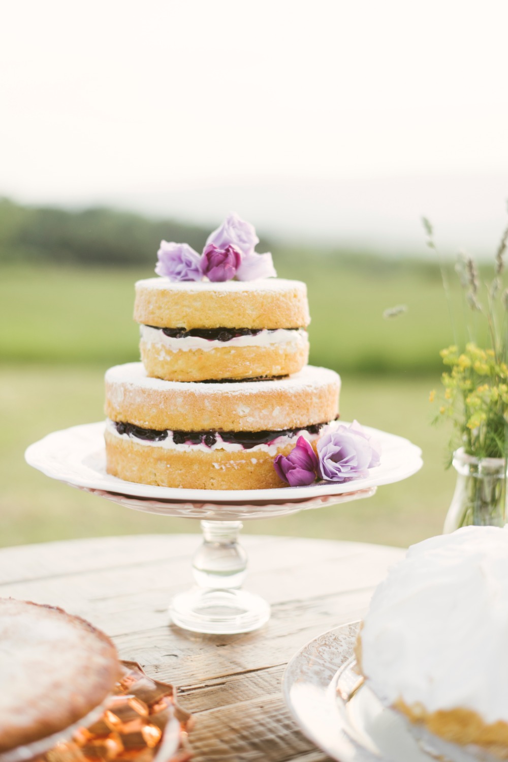 vintage-shabby-chic-farm-wedding-ideas