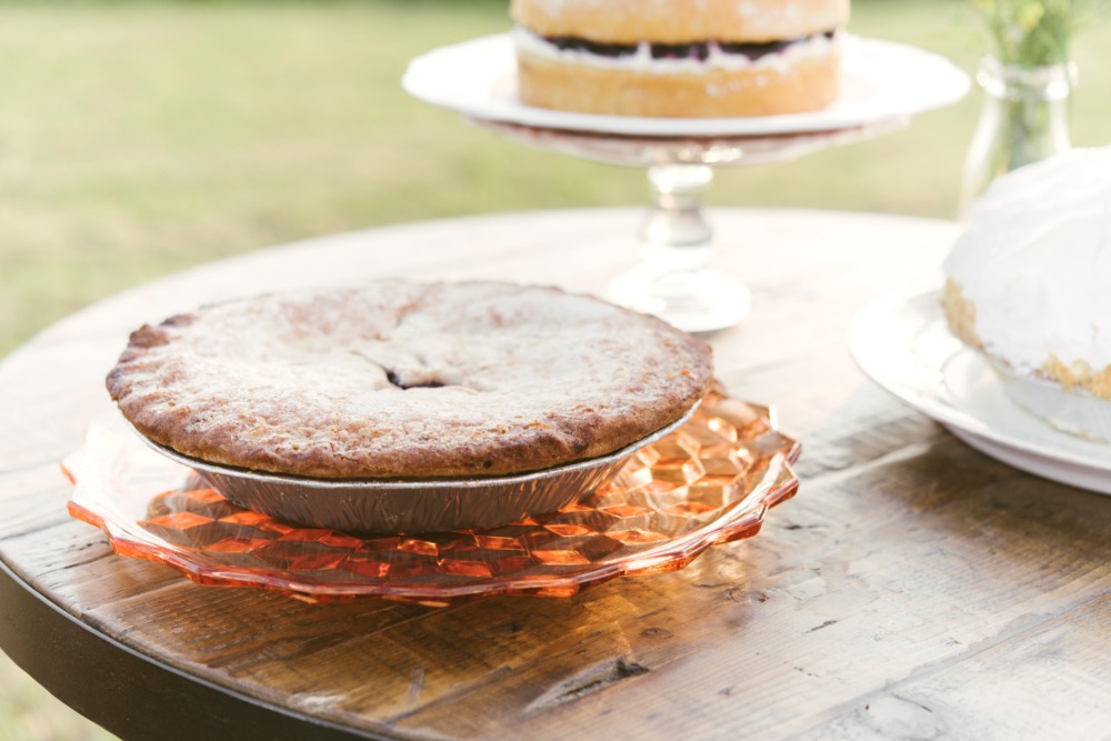 vintage-shabby-chic-farm-wedding-ideas