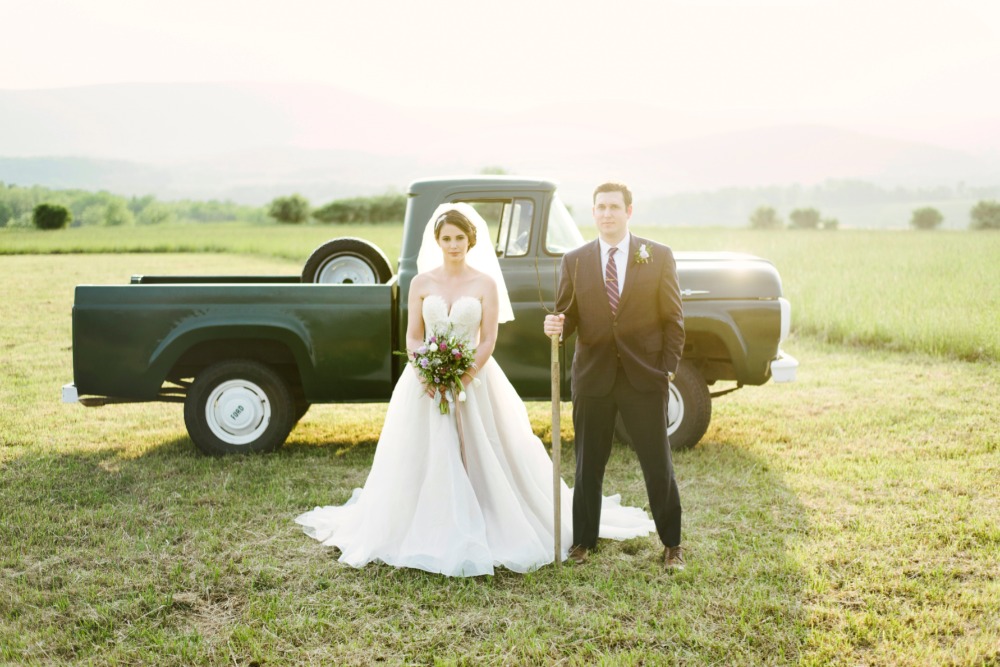 vintage-shabby-chic-farm-wedding-ideas