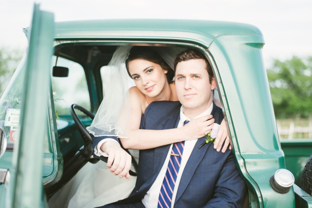 vintage-shabby-chic-farm-wedding-ideas