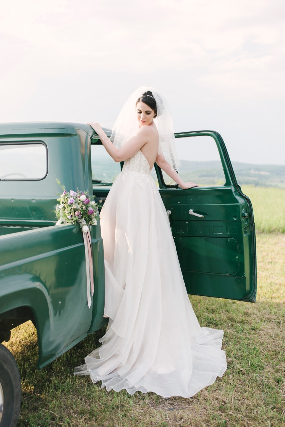 vintage-shabby-chic-farm-wedding-ideas