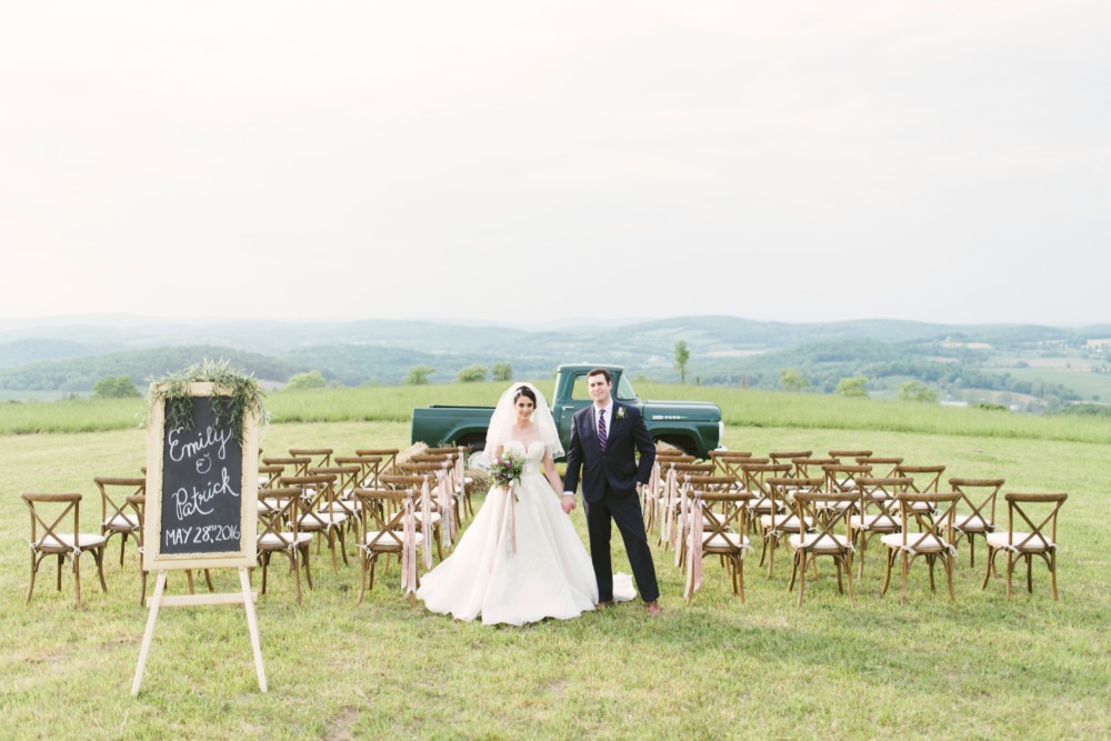 vintage-shabby-chic-farm-wedding-ideas