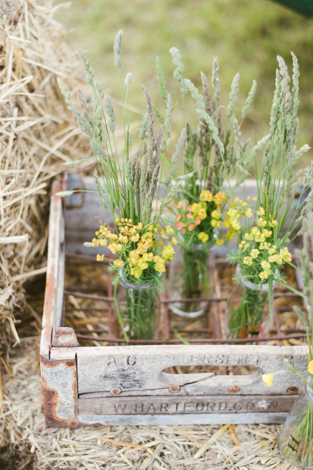vintage-shabby-chic-farm-wedding-ideas