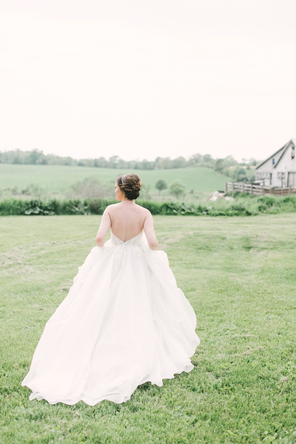 vintage-shabby-chic-farm-wedding-ideas