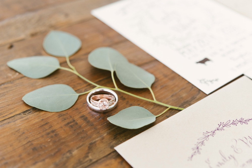 vintage-shabby-chic-farm-wedding-ideas