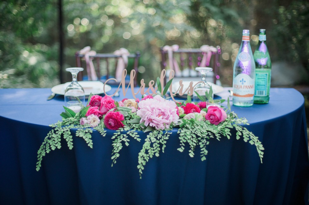 Blue and pink sweetheart table