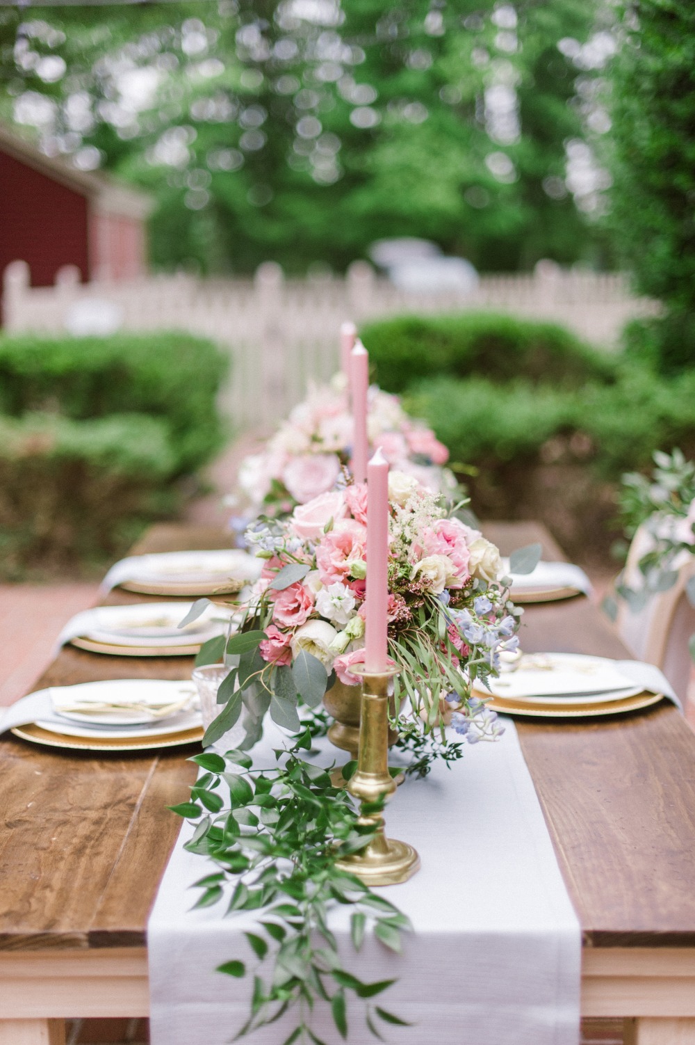 pink gold and dusty blue table decor