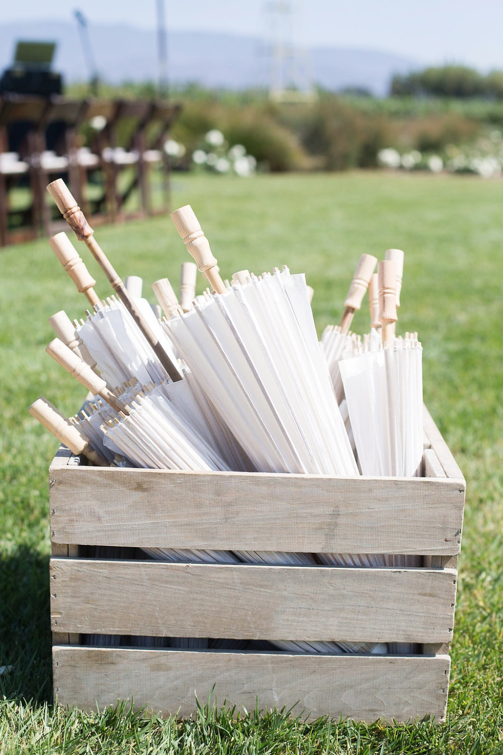 wedding parasols for your wedding guests