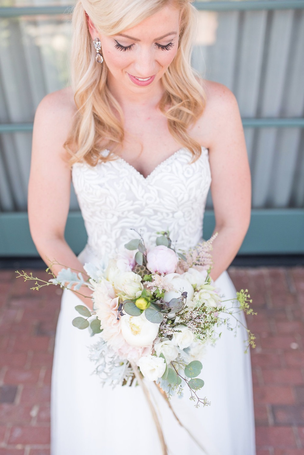 rustic and organic bridal bouquet