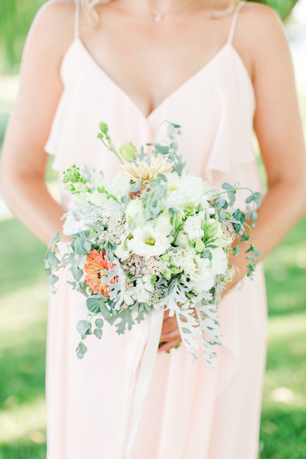 Pretty bridesmaid bouquet