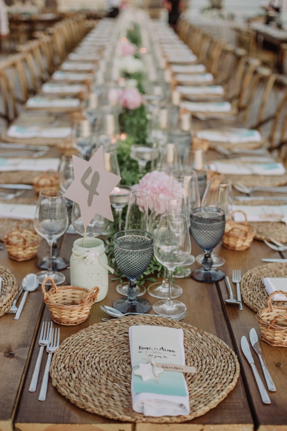 Simple and elegant table decor