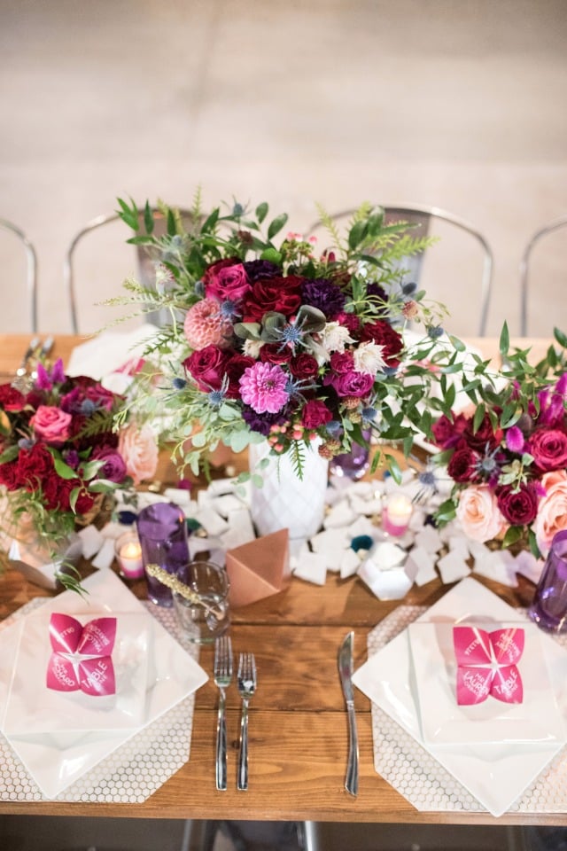 pink and gold table decor in modern style
