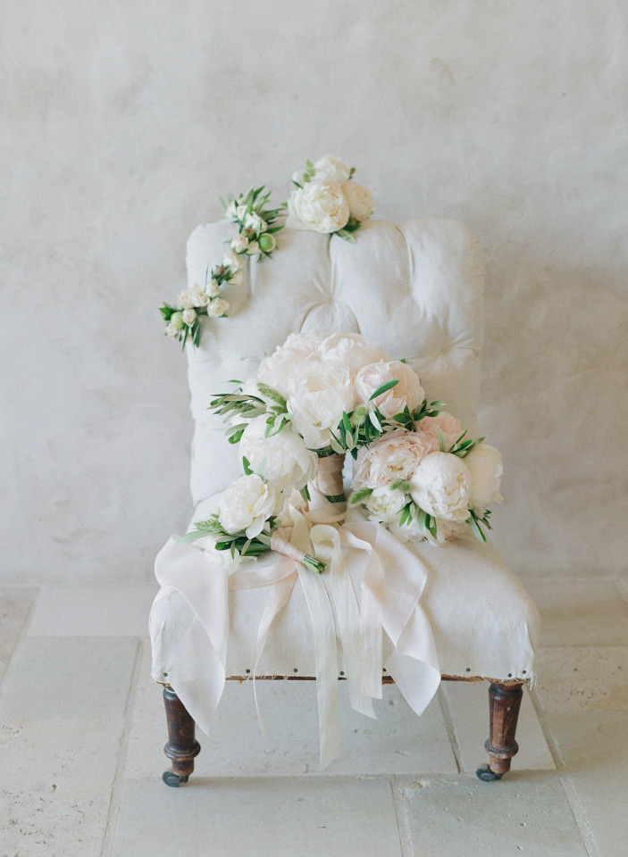 white and blush peony wedding bouquet and flowers
