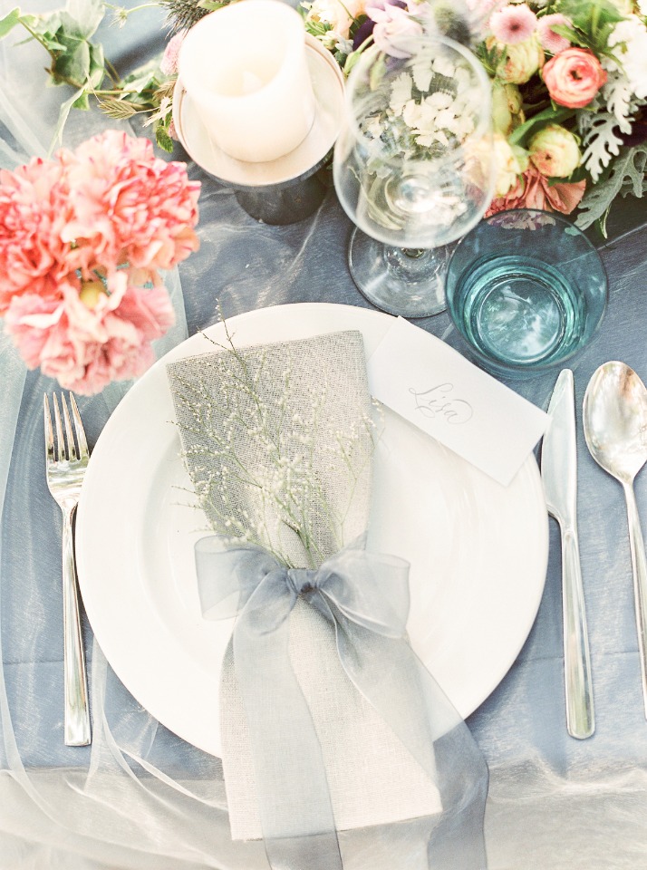 Grey and white place setting idea