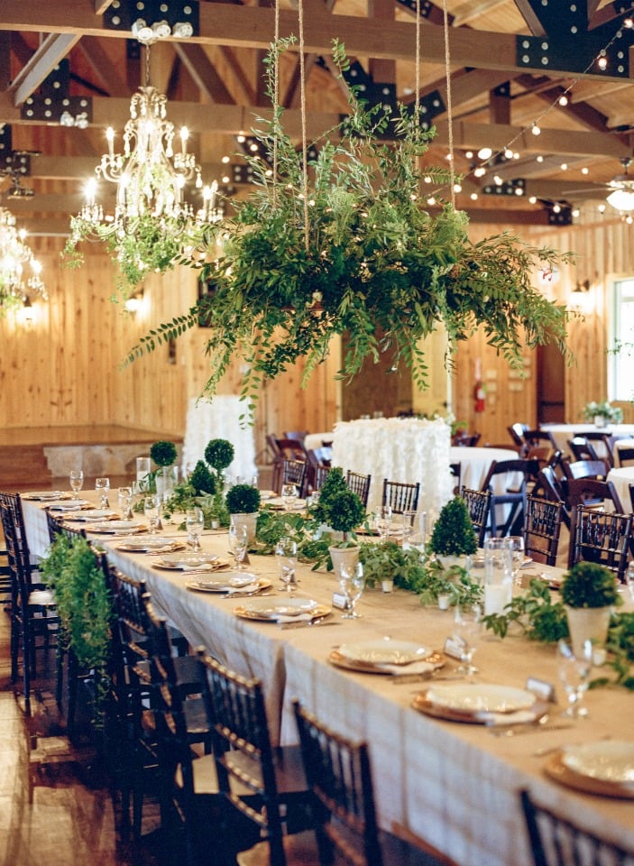 Natural green and white reception decor