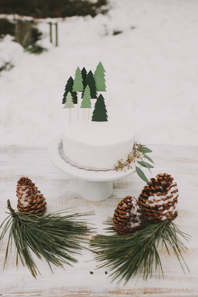 DIY pine tree cake topper
