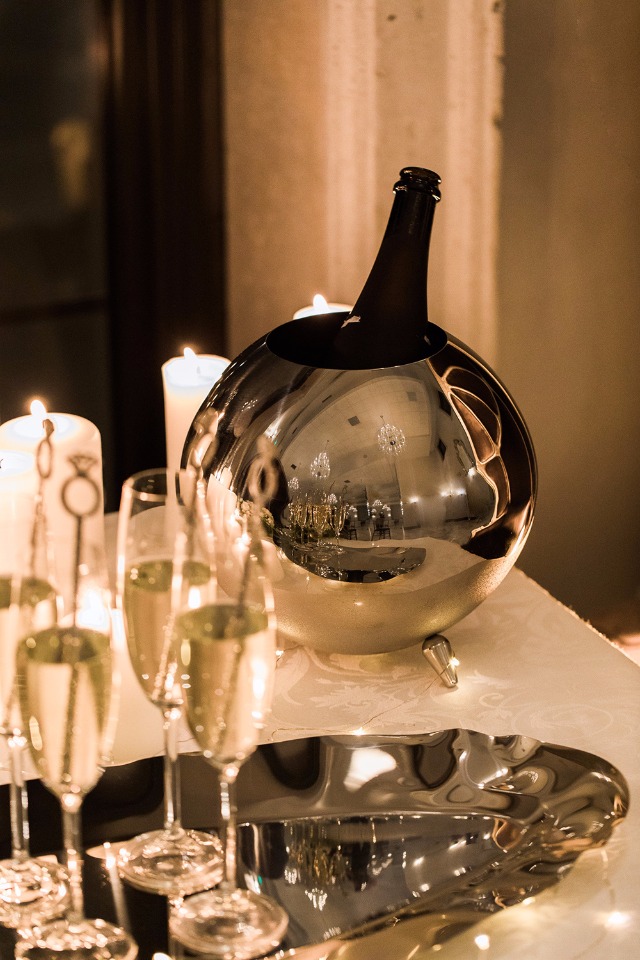 Champagne Holder