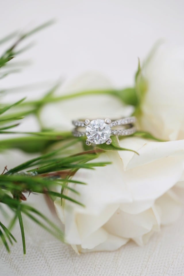 Pretty diamond engagement ring