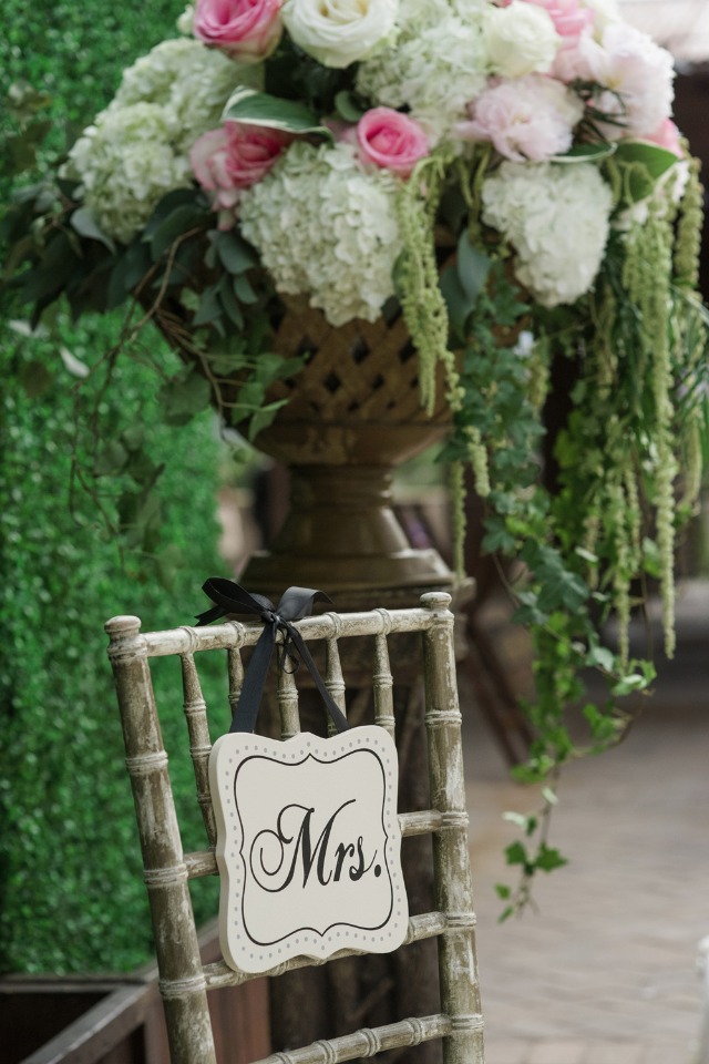 Mrs chair sign