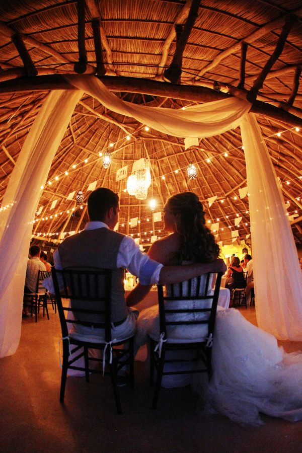 romantic wedding lighting