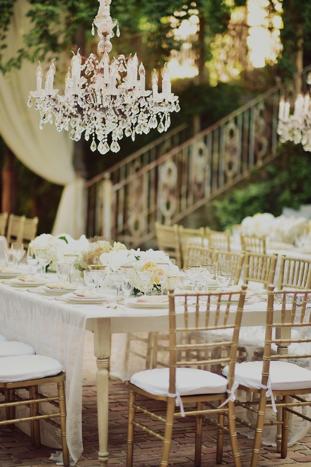 gold and white glam wedding decor