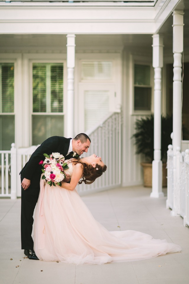 dramatic wedding kiss photo