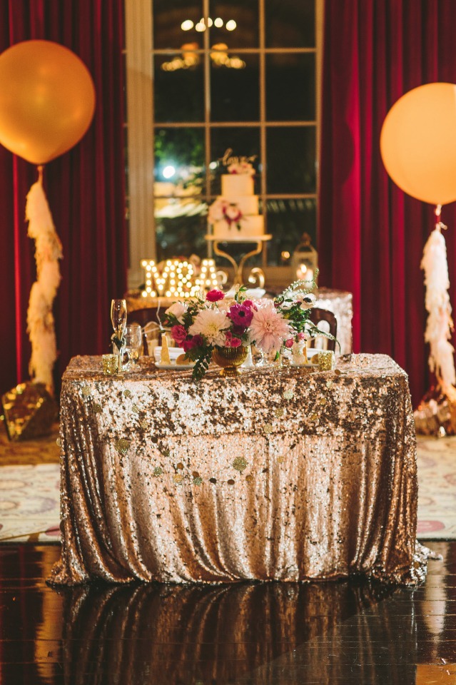 glam gold sweetheart table