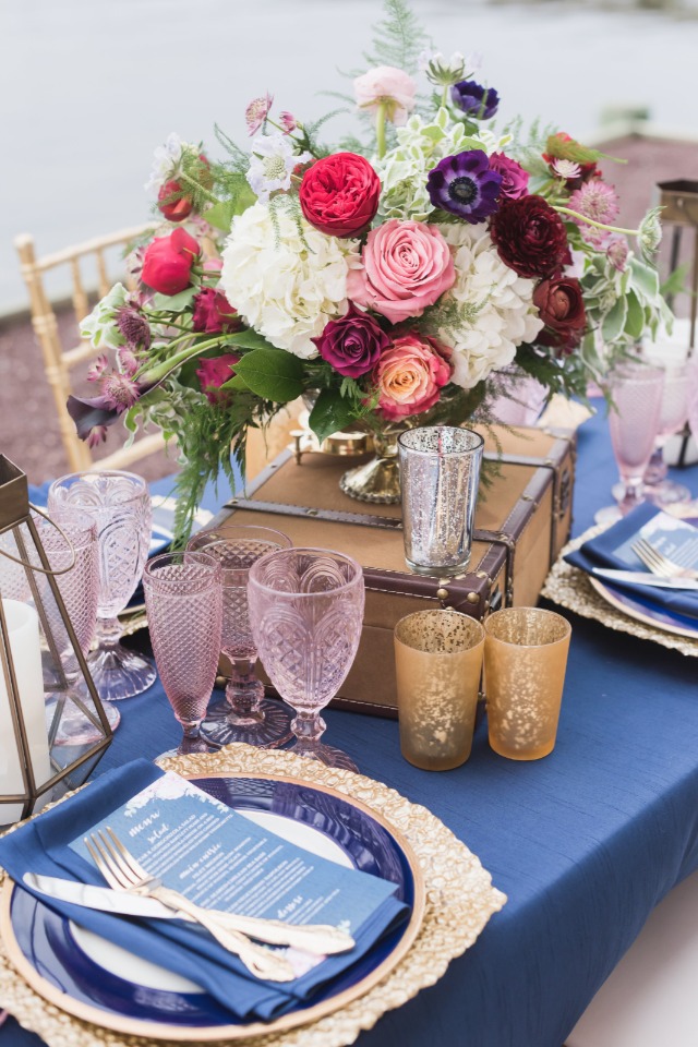 vintage blue gold and pink wedding table decor