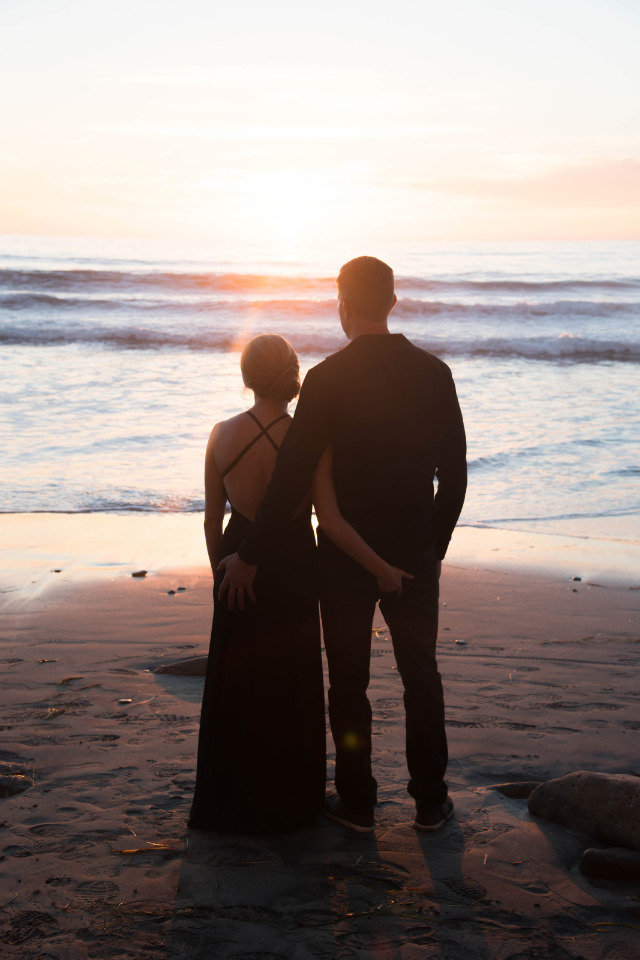 sunset engagement photography session on the beach