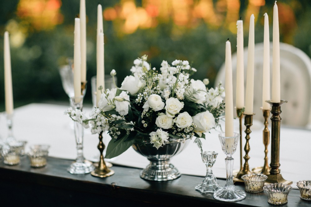 Candle sticks and floral table decor ideas
