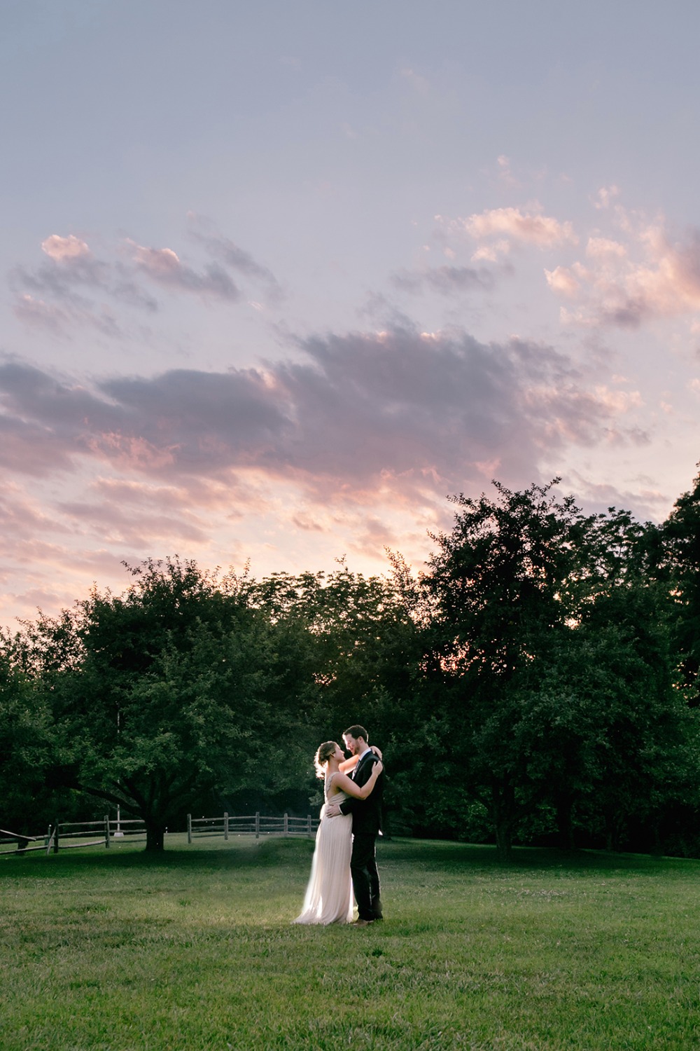 Sunset wedding photo idea