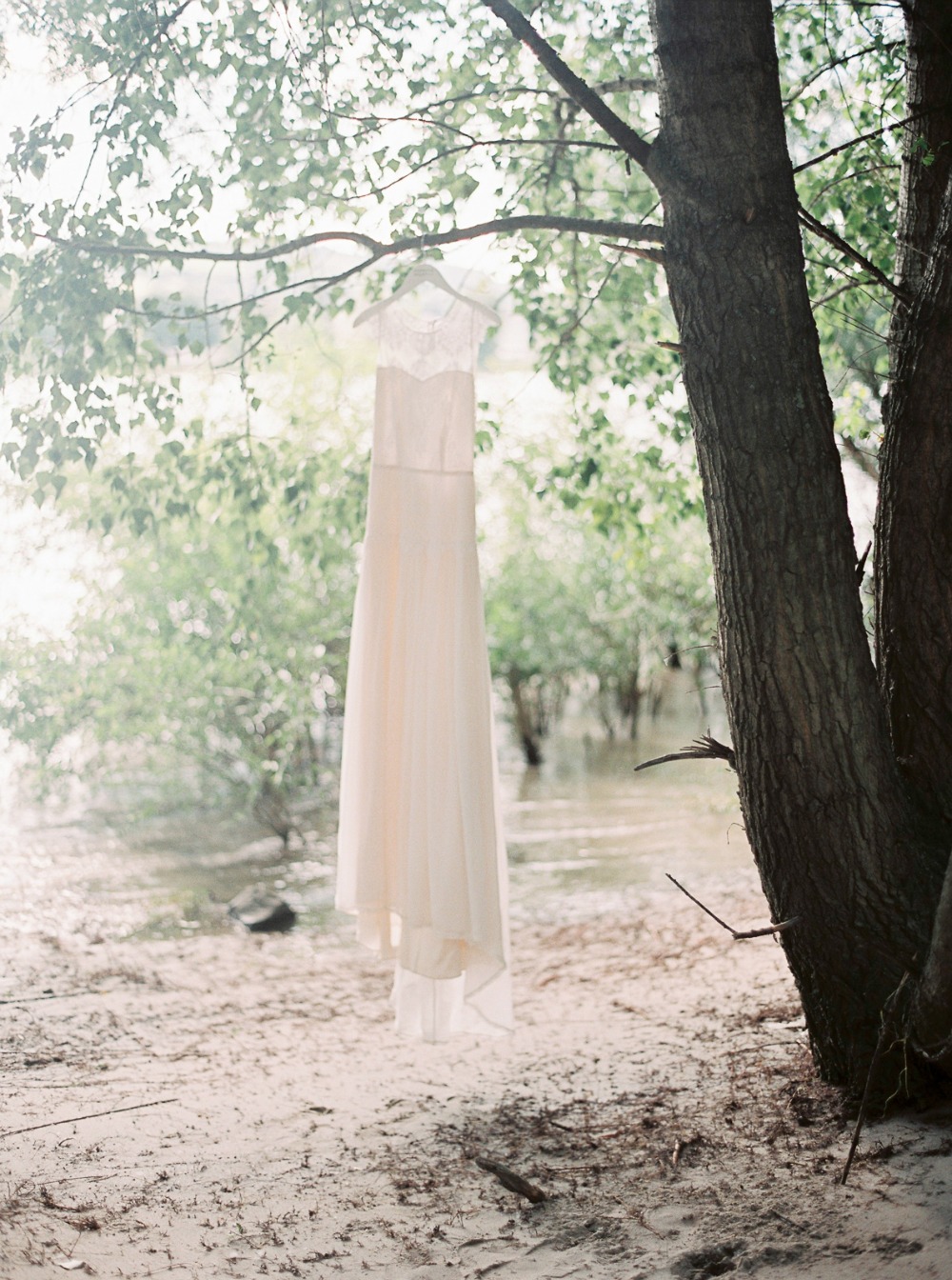 wildly-romantic-sand-and-sea-wedding