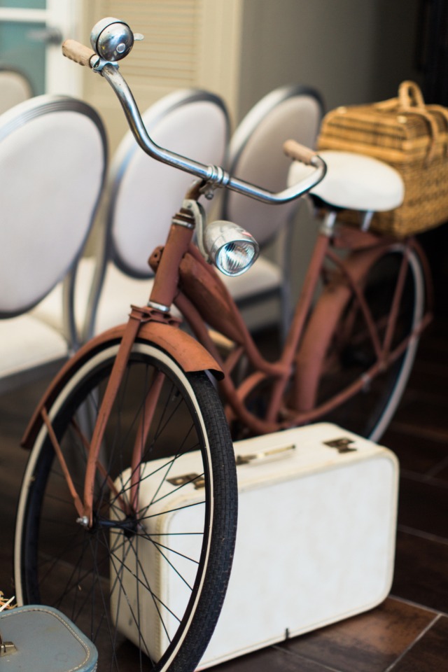 vintage bicycle wedding decor