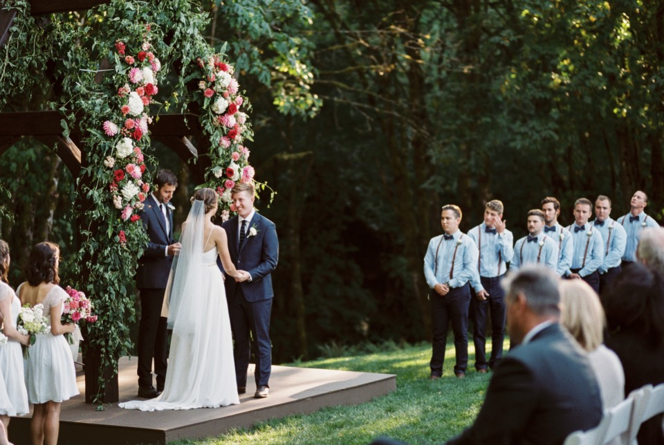 Beautiful and chic outdoor wedding