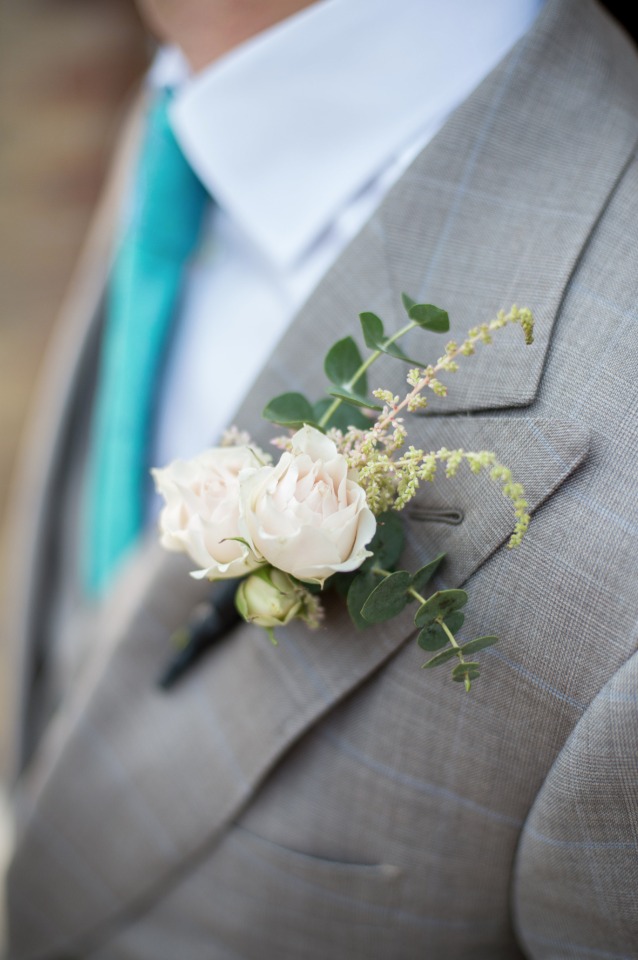 blush rose boutonniere